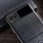 Кожаный чехол - накладка Leather Hybrid Case для Motorola Razr 40 с металлической вставкой красный
